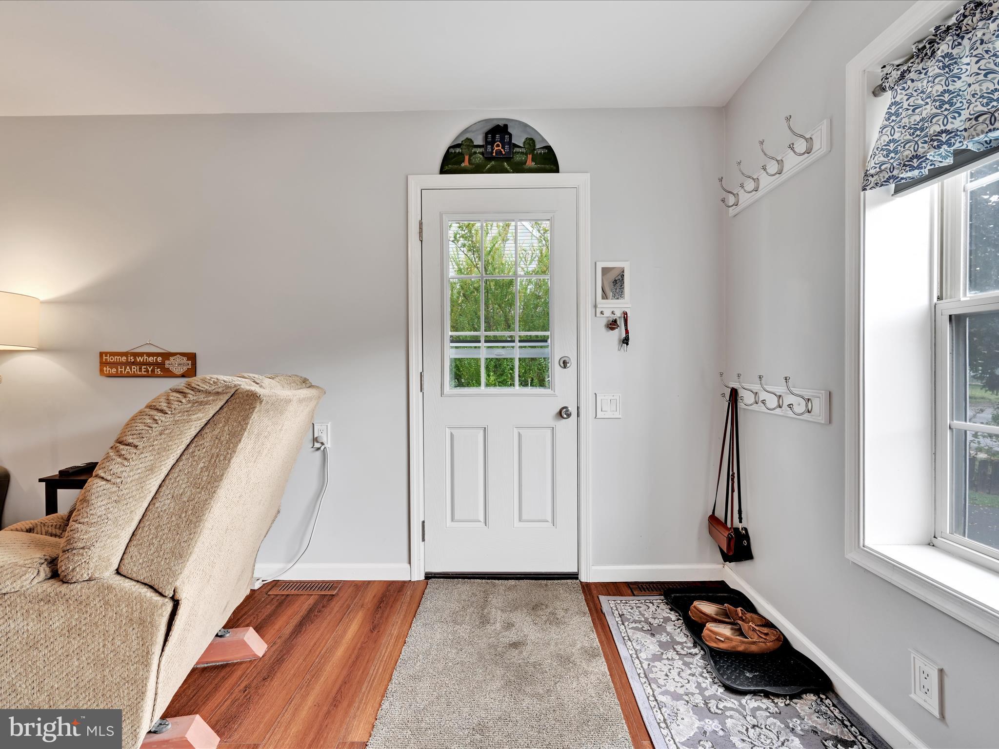 88 Freys Road Elizabethtown, PA 17022 - Photo 4 of 37 Entrance