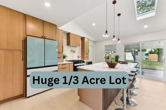 $649,500 | 7503 Carriage Drive, Austin, TX 78752