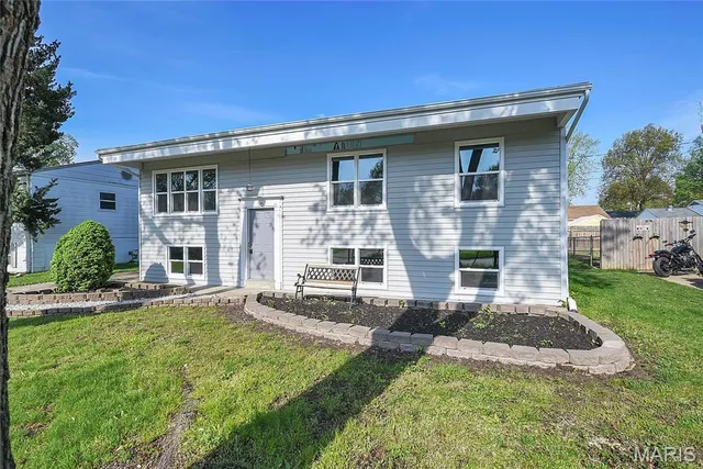 $1,850 | 8 Preakness Drive, St. Peters, MO 63376