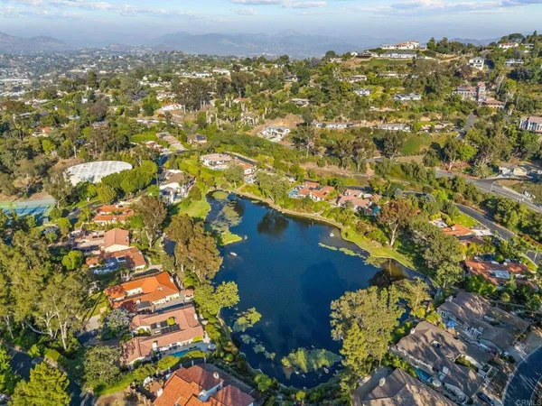 $2,199,000 | 20 Lake Helix Drive, La Mesa, CA 91941