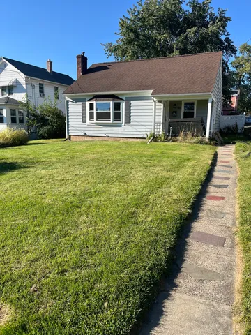 $310,500 | 186 Grove Street, Windsor Locks, CT 06096