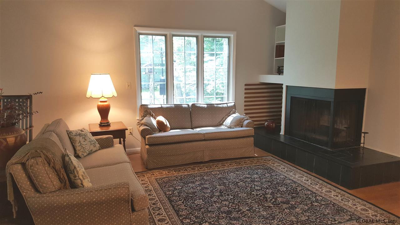 32 Chestnut Road Bethlehem, NY 12054 - Photo 4 of 16 Photo 4