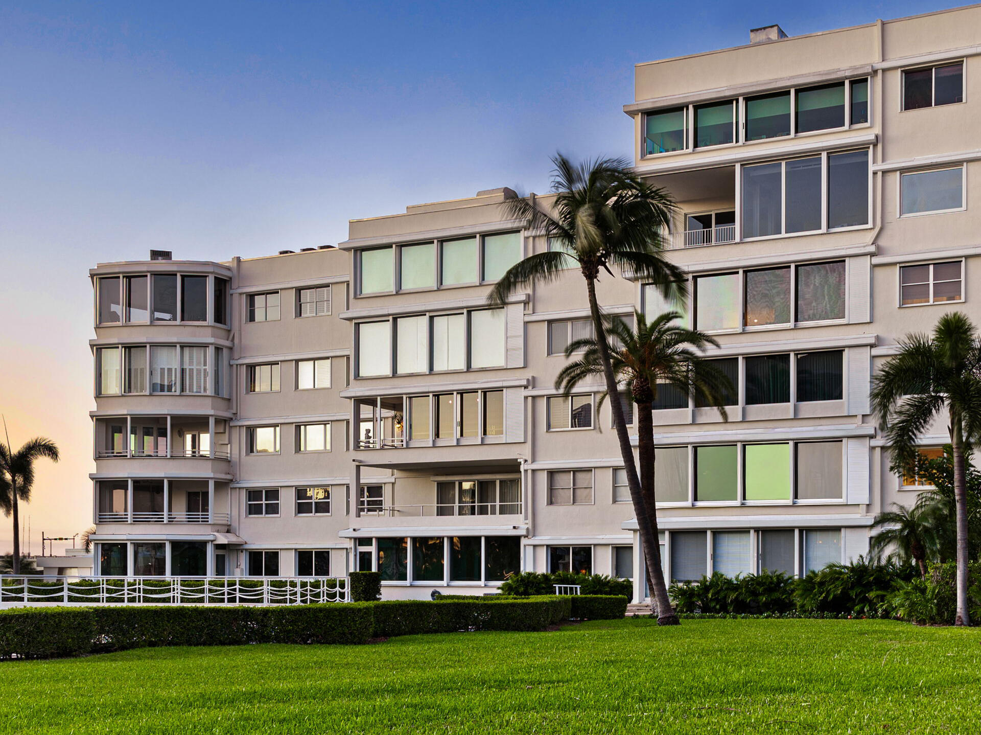 44 Cocoanut Row, Unit 510/511 B Palm Beach, FL 33480 - Photo 46 of 46 Hero 85-web-or-mls-Palm Beach Towers Uni