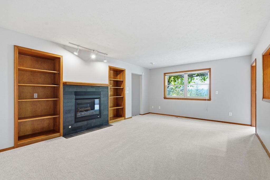 20607 North Market Road Colbert, WA 99005 - Photo 13 of 48