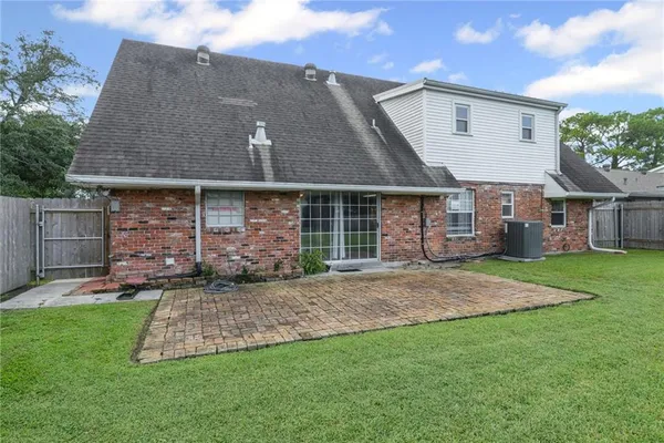 $295,000 | 63 Marie Drive, Gretna, LA 70053