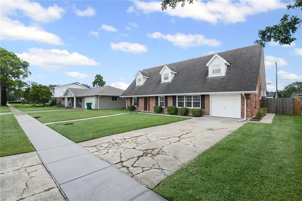 $295,000 | 63 Marie Drive, Gretna, LA 70053