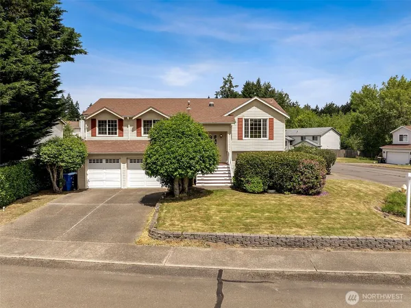 $539,999 | 7516 Magnolia Court Southeast, Lacey, WA 98503