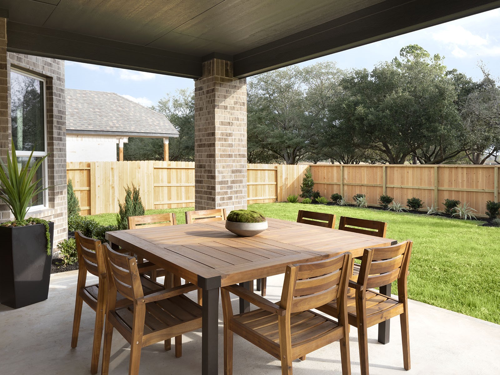 2818 Clapbread Lane Rosenberg, TX 77471 - Photo 13 of 18 Photo is not of the actual home, but is an inspirational photo of builder’s model home and may depict options, furnishings, and/or decorator features that are not included.