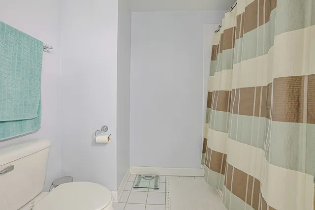 $399,998 | 8300 Callie Avenue, Unit 311, Morton Grove, IL 60053