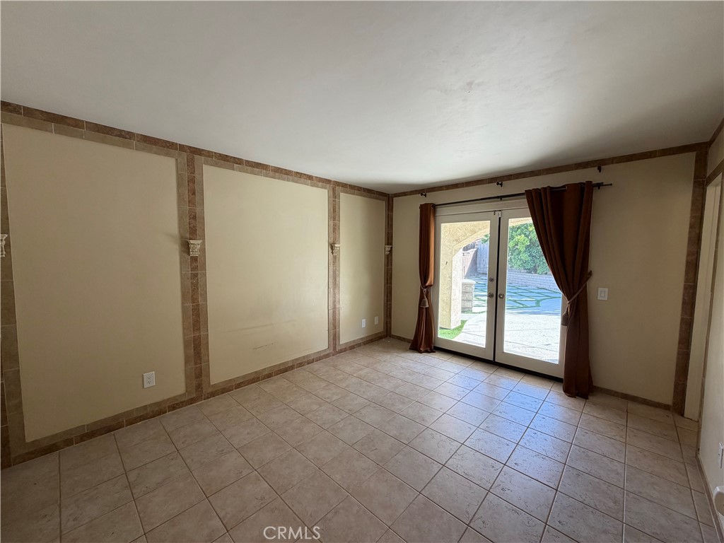 11296 Heathcliff Drive Riverside, CA 92505 - Photo 7 of 27