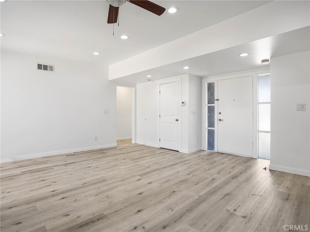 12456 Rouge Street Sun Valley, CA 91352 - Photo 12 of 36 Living Room