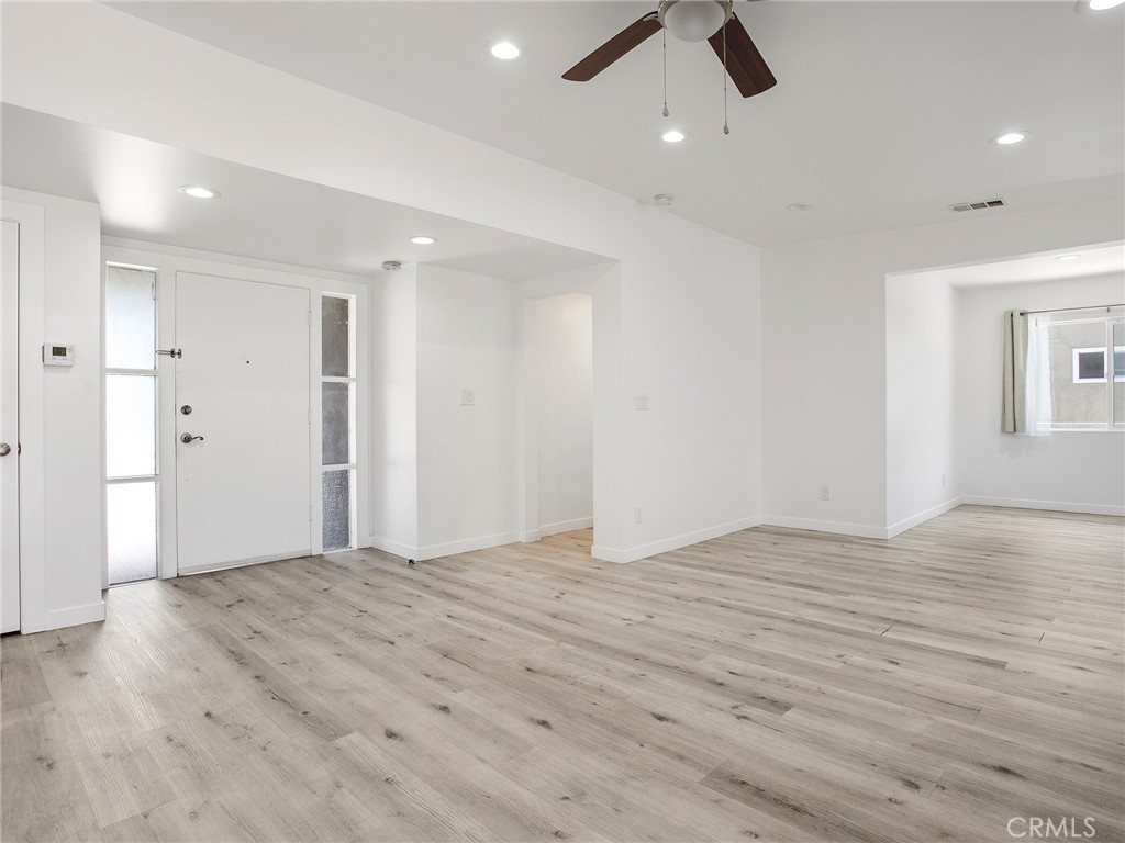 12456 Rouge Street Sun Valley, CA 91352 - Photo 14 of 36 Living Room