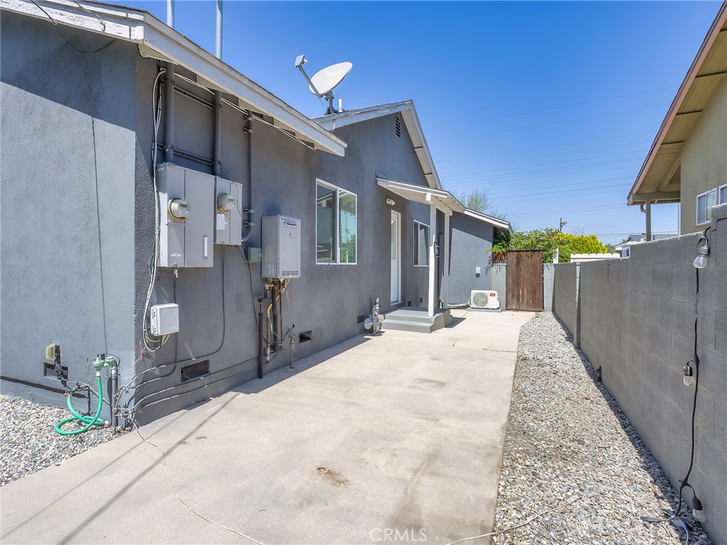 12456 Rouge Street Sun Valley, CA 91352 - Photo 25 of 36 Back