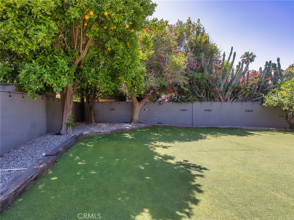 12456 Rouge Street Sun Valley, CA 91352 - Photo 31 of 36 Back