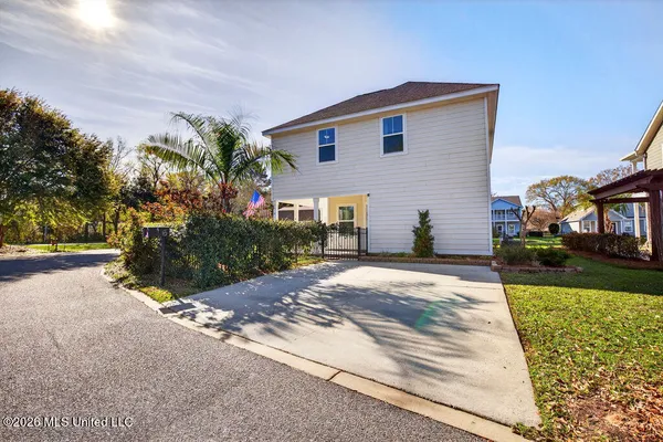 $379,000 | 6 Sweetgrass Lane, Ocean Springs, MS 39564