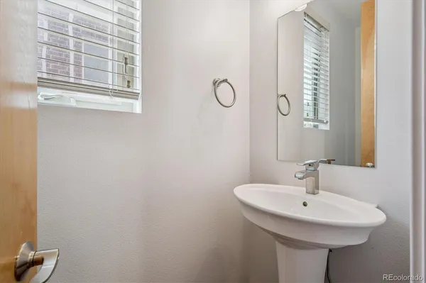 $999,999 | 2157 South Logan Street, Denver, CO 80210