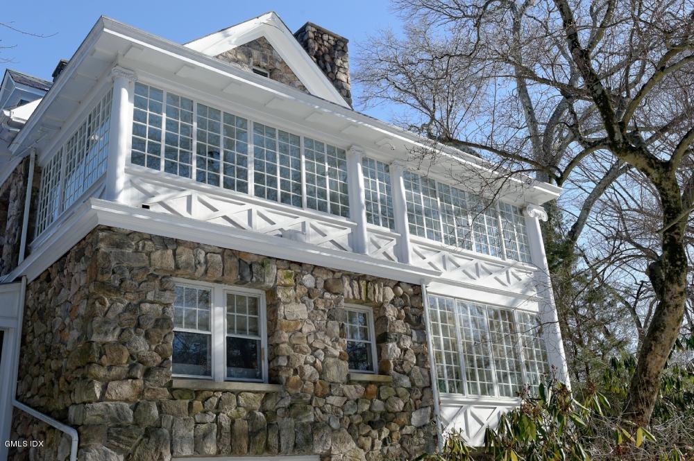 105 Dingletown Road Greenwich, CT 06830 - Photo 32 of 65 front view of a building