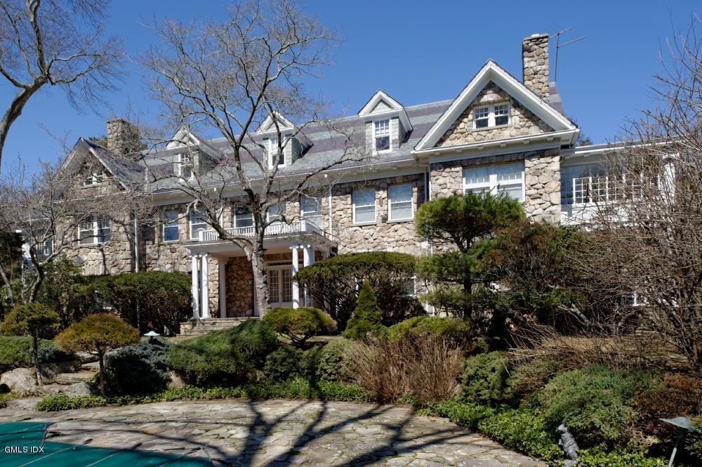 105 Dingletown Road Greenwich, CT 06830 - Photo 43 of 65 a front view of a residential houses