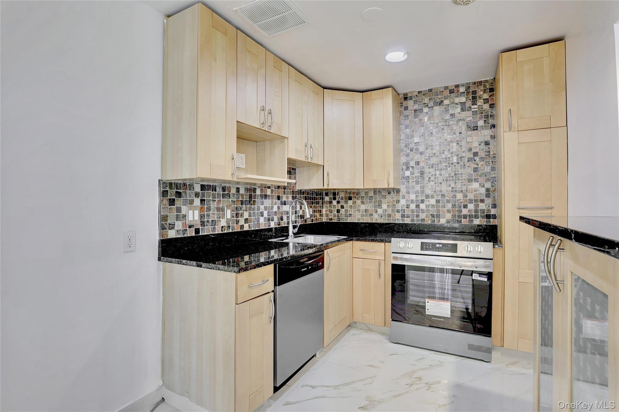 7 Secora Road, Unit H18 Monsey, NY 10952 - Photo 26 of 27