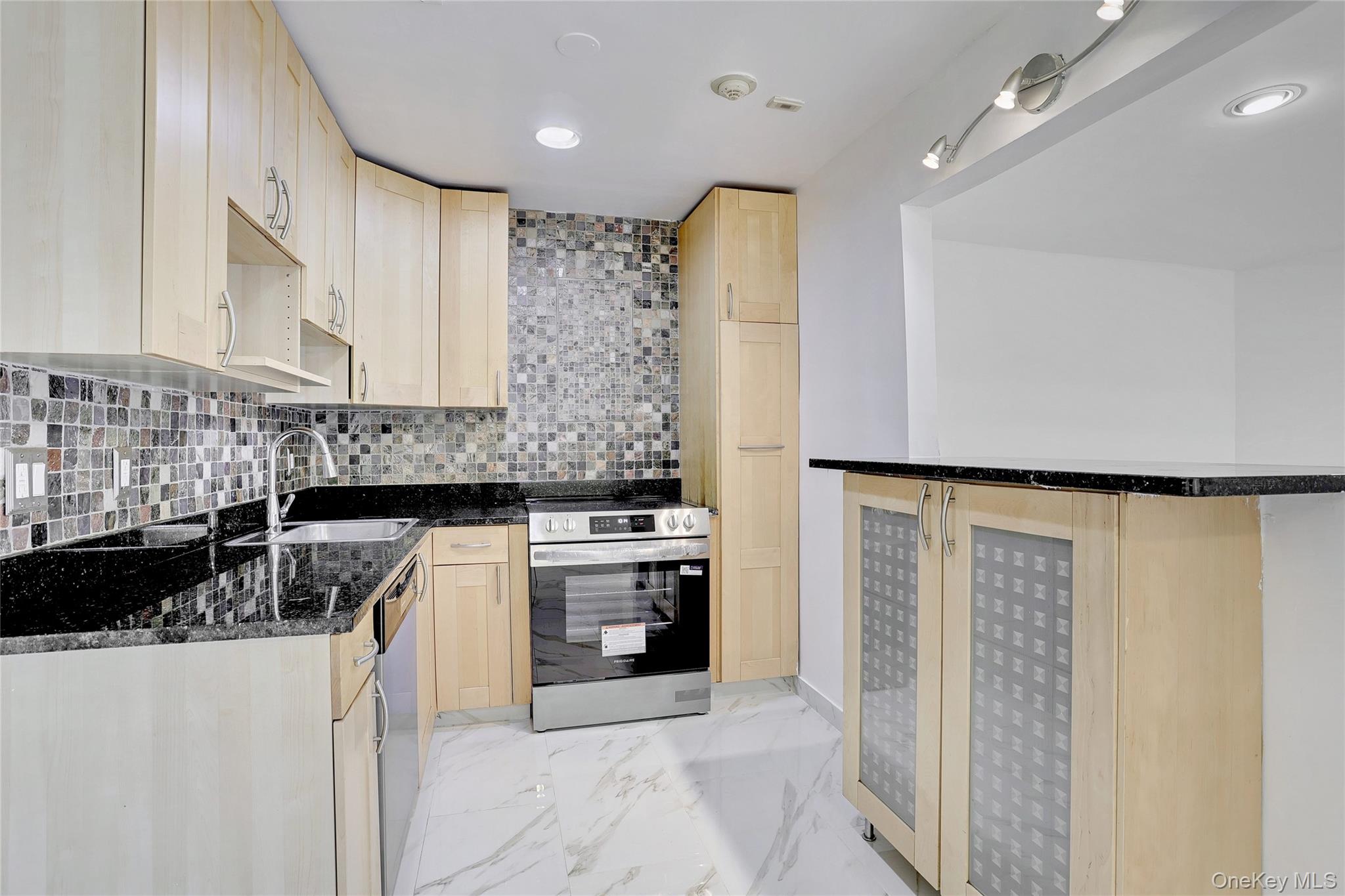 7 Secora Road, Unit H18 Monsey, NY 10952 - Photo 5 of 27