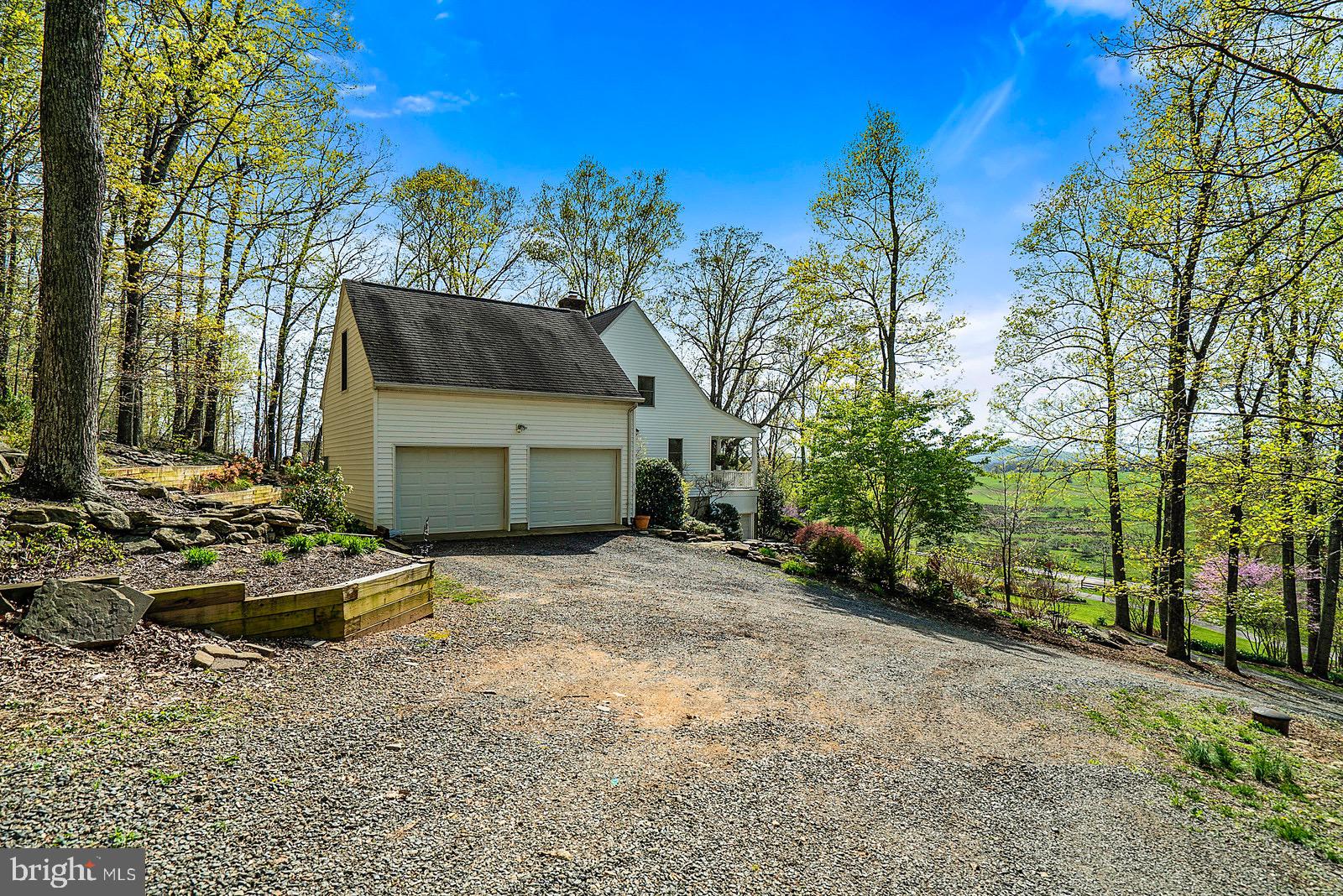 10156 Ada Road Marshall, VA 20115 - Photo 4 of 76