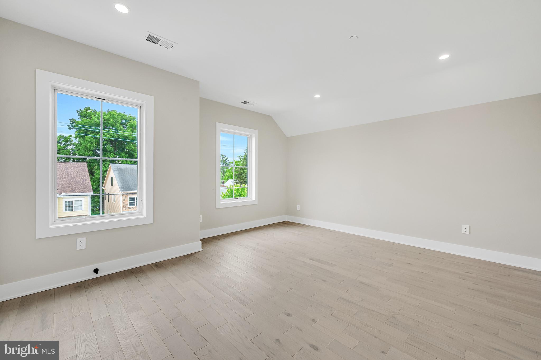 4708 Rosedale Avenue Bethesda, MD 20814 - Photo 56 of 69 Bright and airy blank canvas awaits.