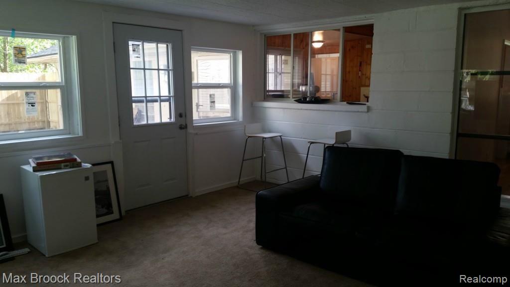 23862 Berg Road Southfield, MI 48033 - Photo 32 of 69 20150521_175427.jpg