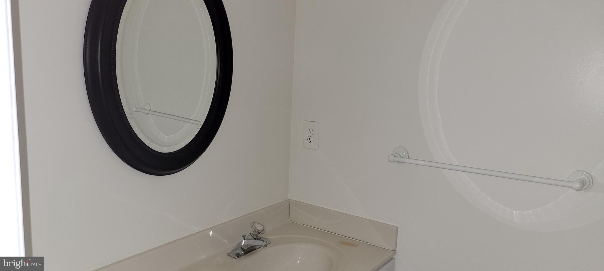 260 North Cottage Road Sterling, VA 20164 - Photo 20 of 21 Upper Hallway Bathroom