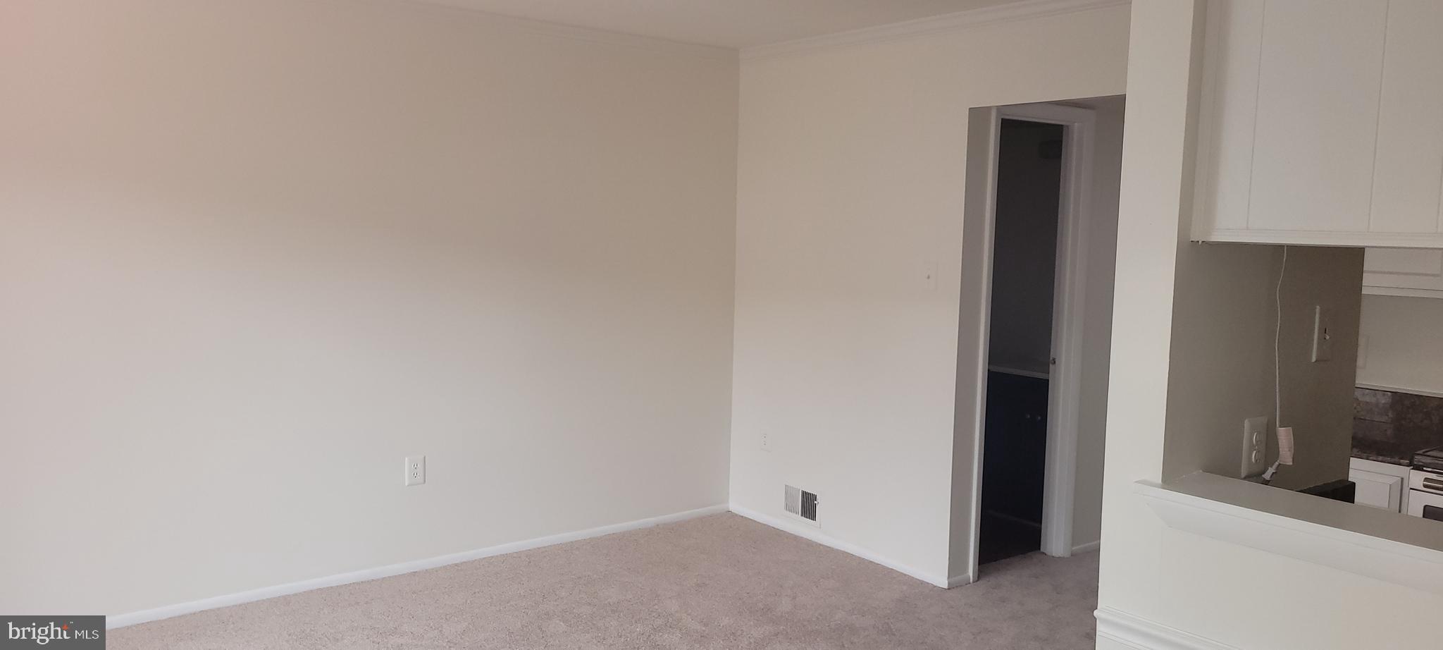 260 North Cottage Road Sterling, VA 20164 - Photo 10 of 21 Family Room