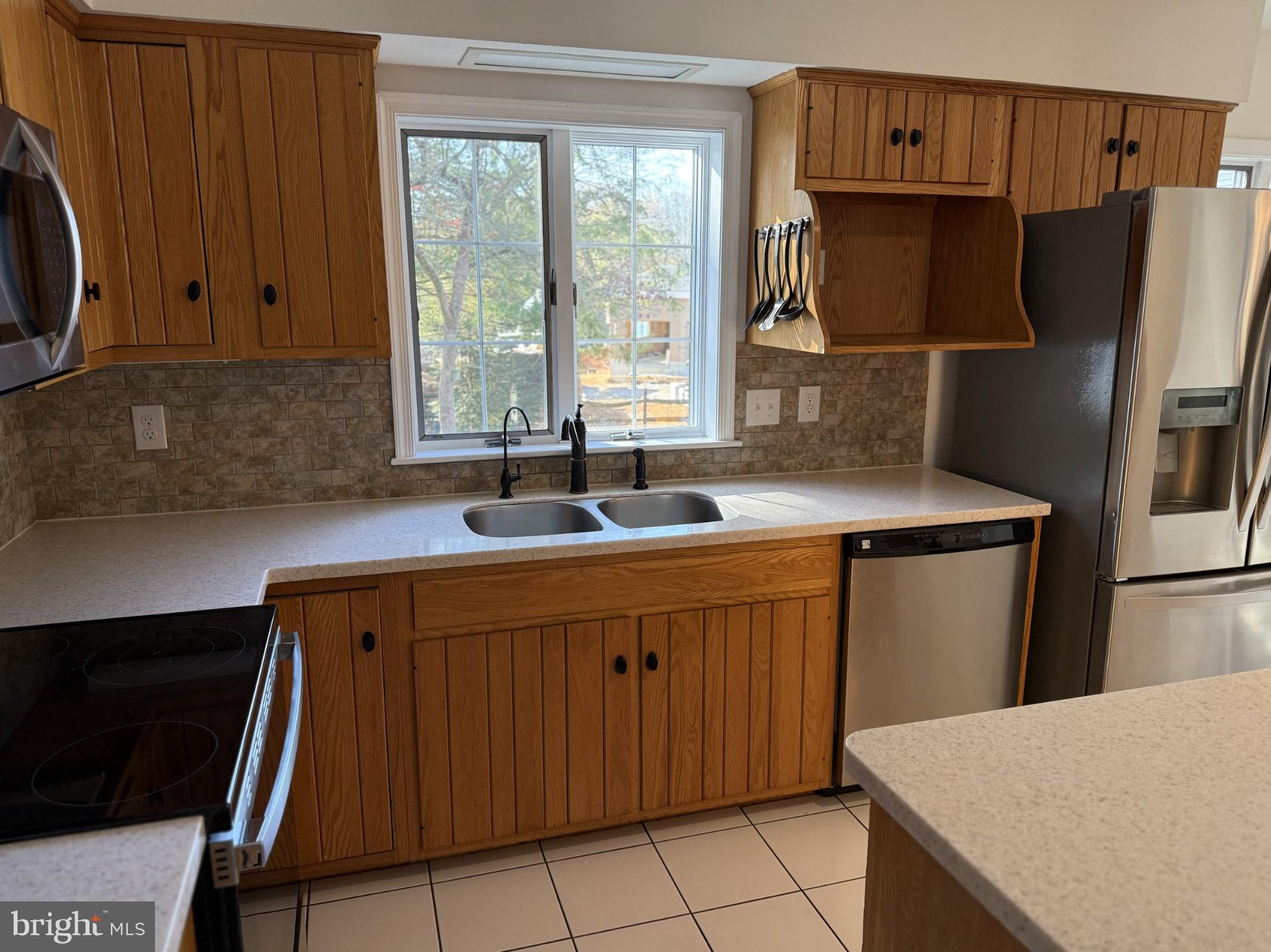 1190 Corner Ketch Road Newark, DE 19711 - Photo 6 of 26 Kitchen