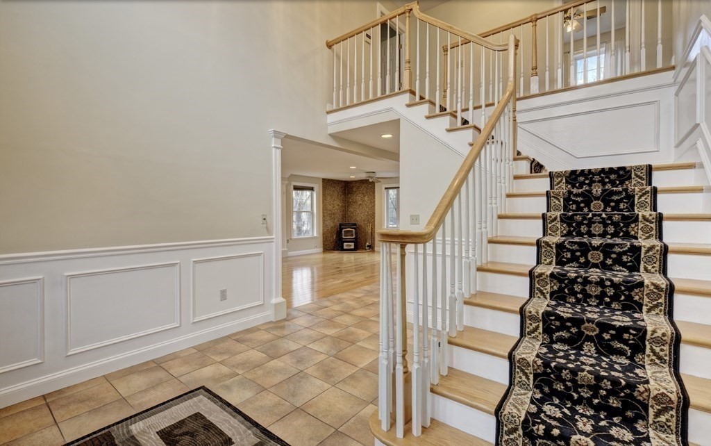 6 Elizabeth Road Auburn, MA 01501 - Photo 5 of 41