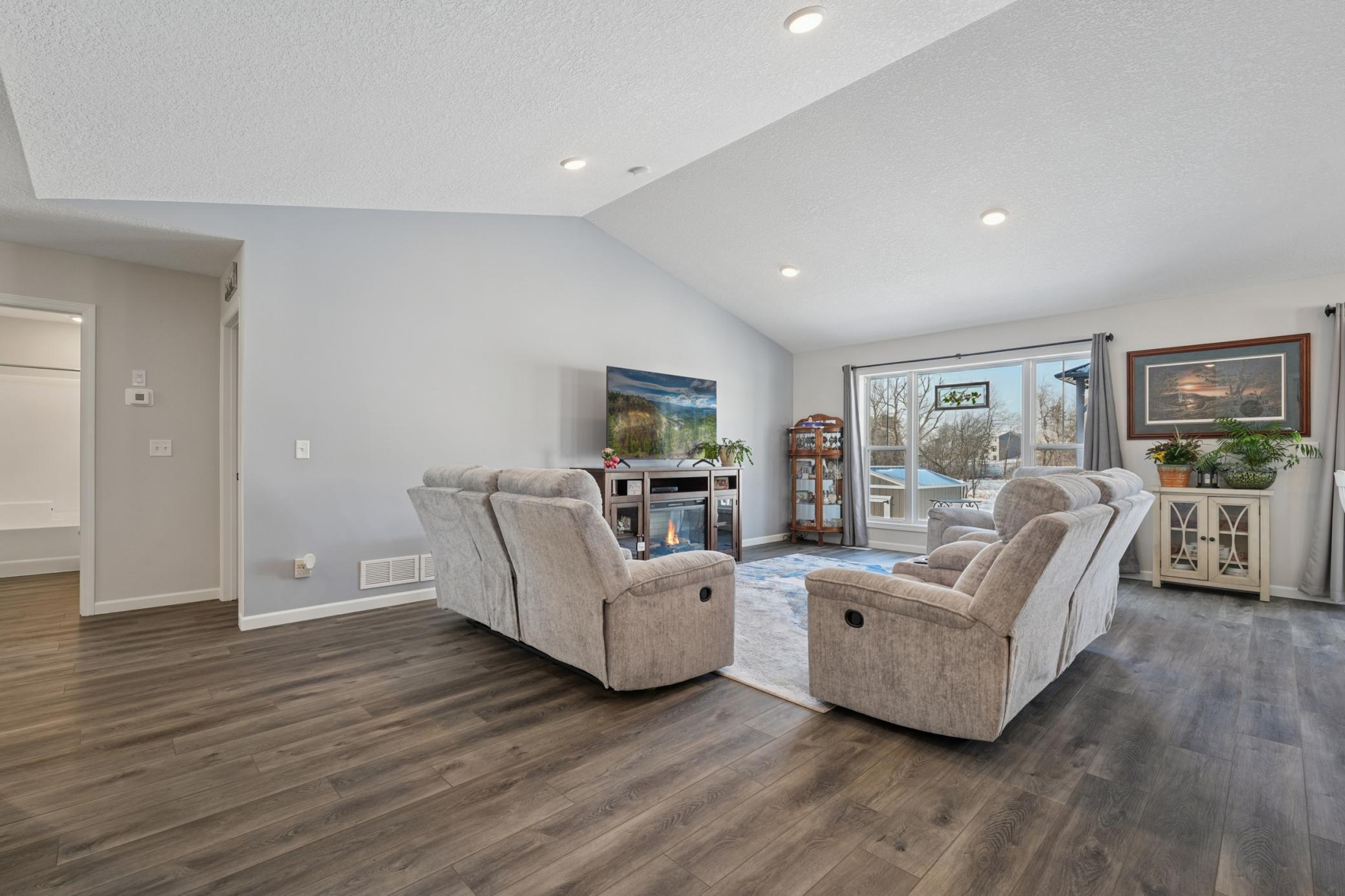 941 Whiskey Road Northwest Isanti, MN 55040 - Photo 6 of 29