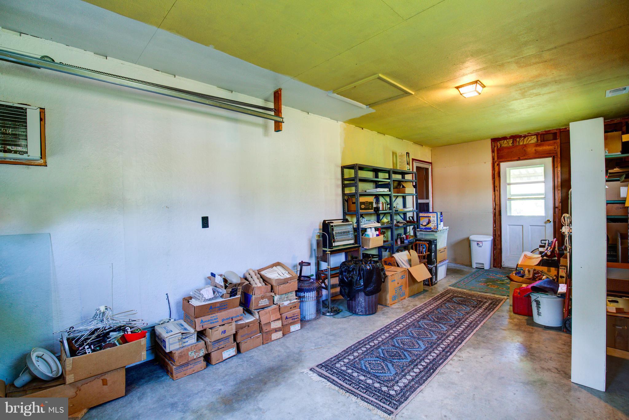 118 Highlander Road Stephens City, VA 22655 - Photo 9 of 12 Garage