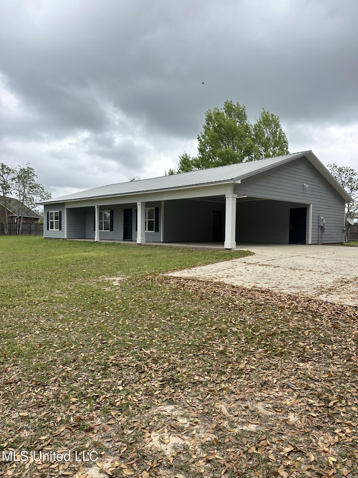 5429 Lois Twins Road Moss Point, MS 39562 - Photo 5 of 23 IMG_3772