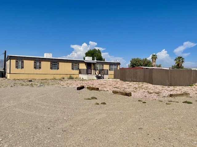 5075 Mountain View Road Fort Mohave, AZ 86426 - Photo 2 of 27 View of front of home
