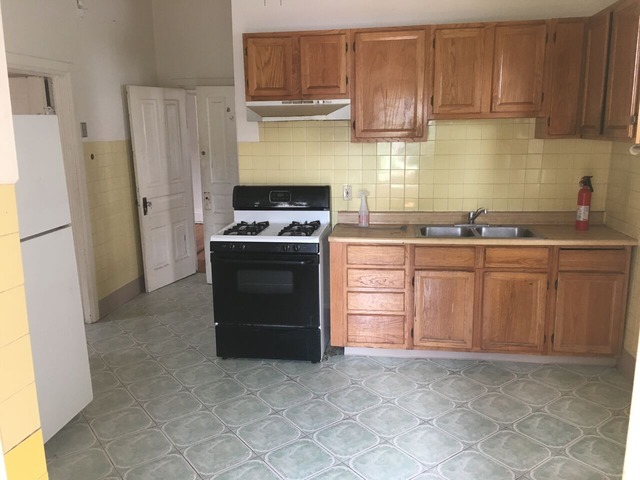 5943 West Rice Street Chicago, IL 60651 - Photo 7 of 12