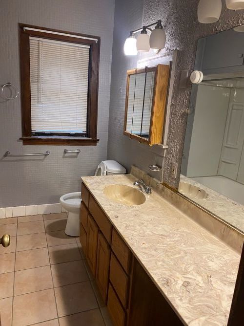 10214 South State Street, Unit 1 Chicago, IL 60628 - Photo 5 of 11