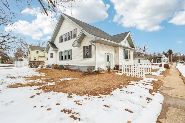 $499,000 | 513 Polk Street, Sauk City, WI 53583