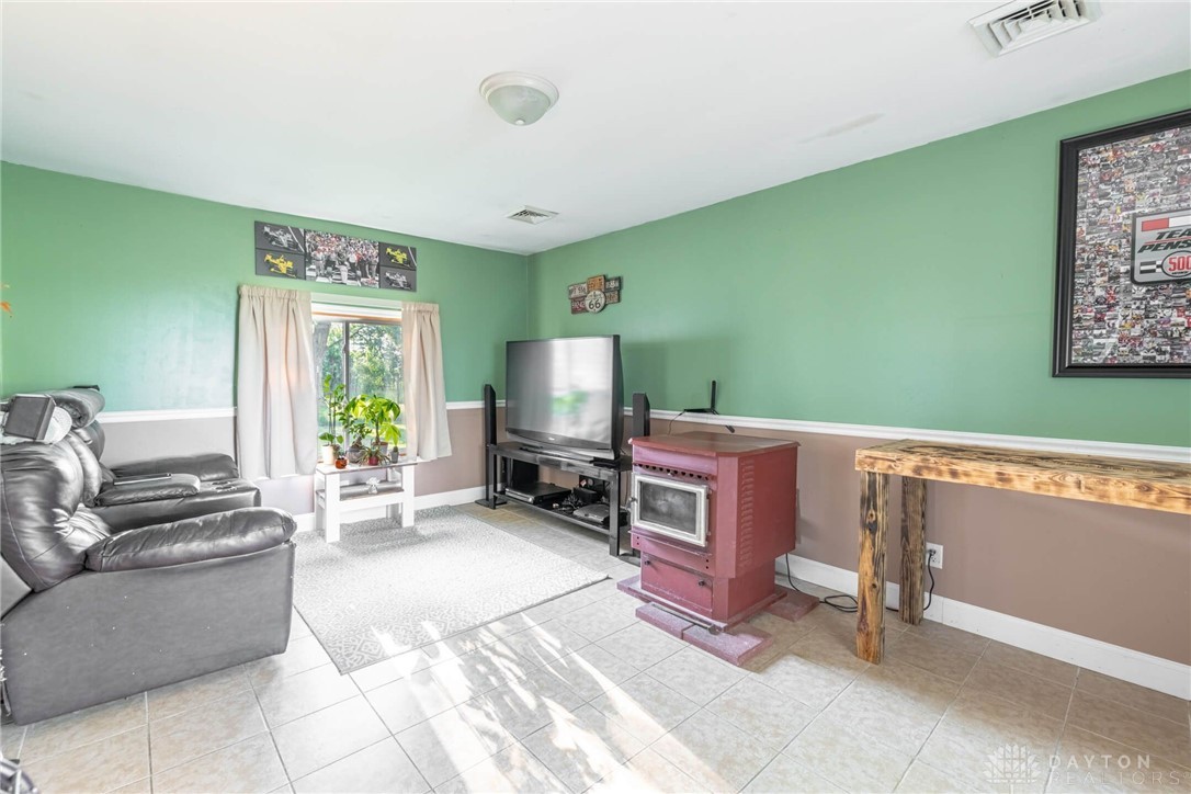 8935 East Loy Road Conover, OH 45317 - Photo 11 of 24 Gallery Image 11