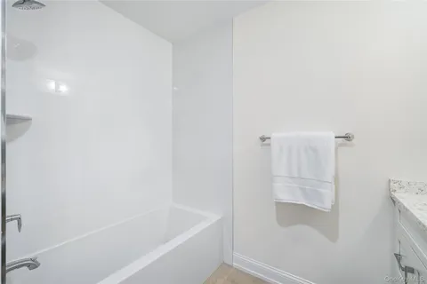 $999,900 | 2040 Crompond Road, Unit 6, Yorktown Heights, NY 10598