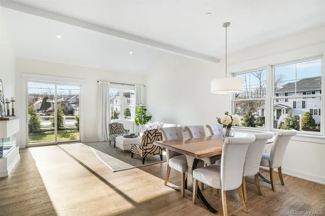 $967,900 | 2040 Crompond Road, Unit 6, Yorktown Heights, NY 10598