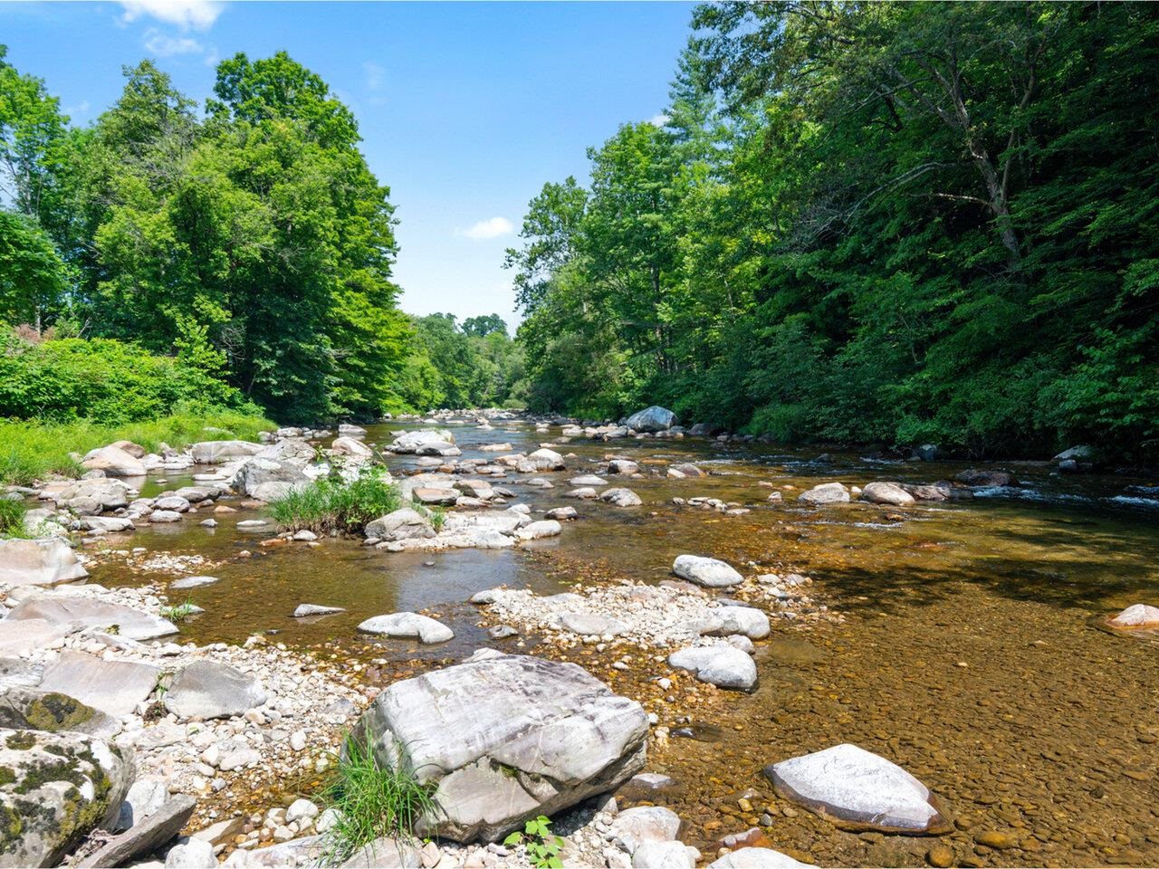 4003 River Road New Haven, VT 05472 - Photo 5 of 37