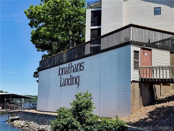 $237,500 | 98 Jonathans Landing Dr Lake, Unit 1E, Lake Ozark, MO 65049