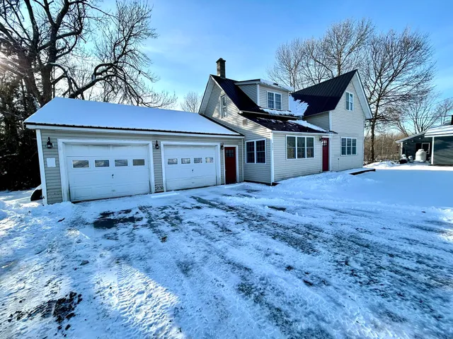 $329,900 | 205 Elm Street, Newport, ME 04953