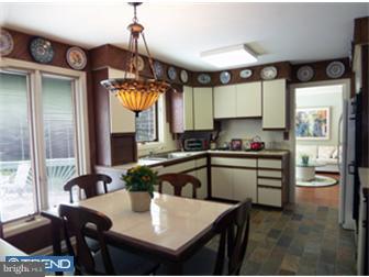 724 Parmentier Road Warminster, PA 18974 - Photo 4 of 12 Kitchen