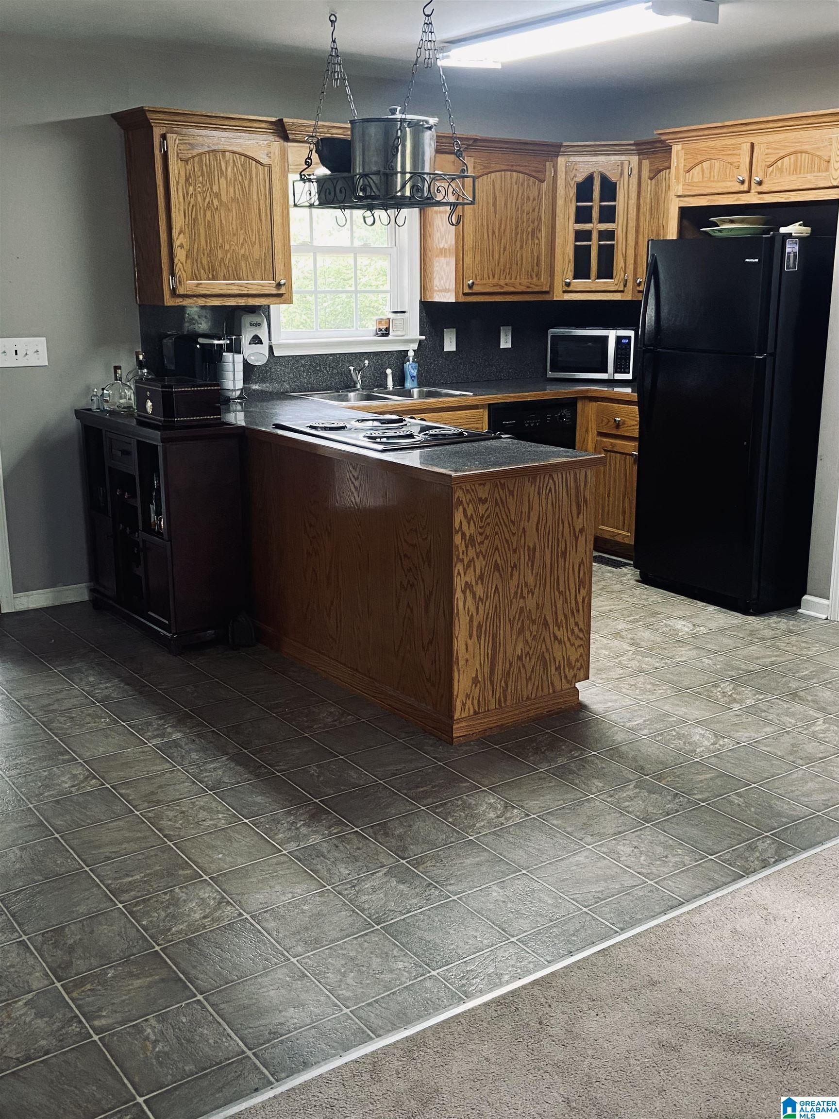 678 South Hillcrest Road Odenville, AL 35120 - Photo 4 of 22