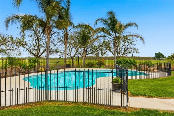 $1,100,000 | 1979 McDonald Avenue, Live Oak, CA 95953