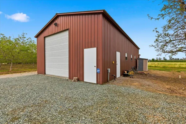 $1,100,000 | 1979 McDonald Avenue, Live Oak, CA 95953