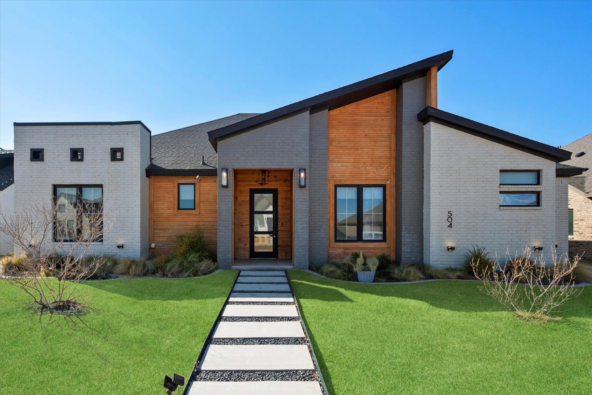 504 Brookshire Avenue Wolfforth, TX 79382 - Photo 2 of 45 31-504 Brookshire_7941_Crop