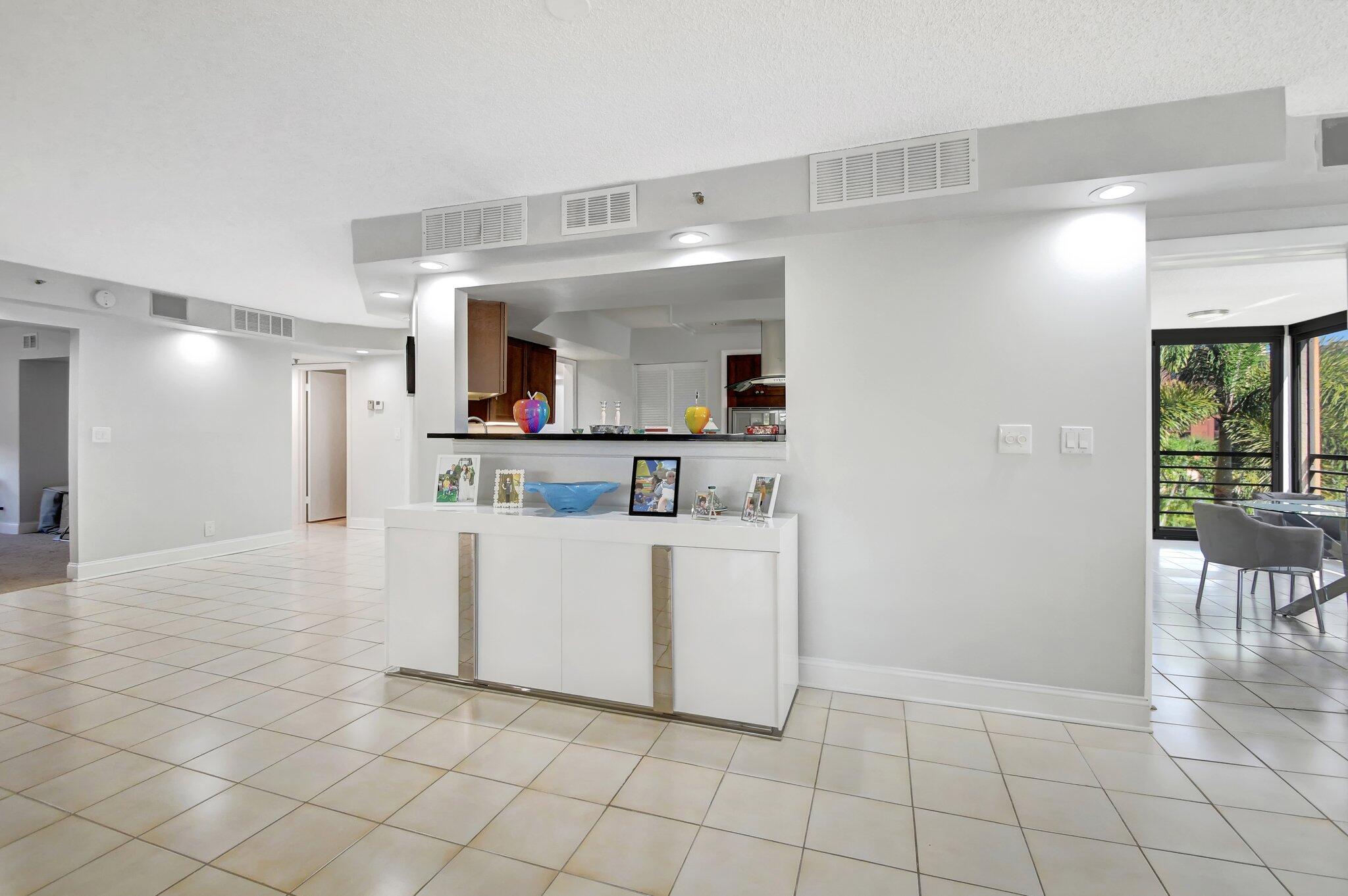 7201 Promenade Drive, Unit 302 Boca Raton, FL 33433 - Photo 7 of 46 living room
